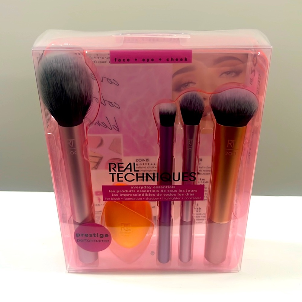 Real Techniques Makeup Brush Set